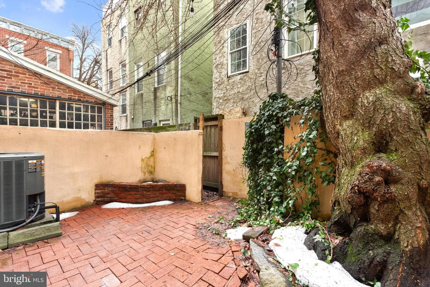 504 Kauffman Street photo 31