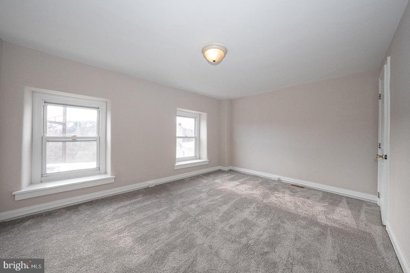 4728 Umbria Street photo 10