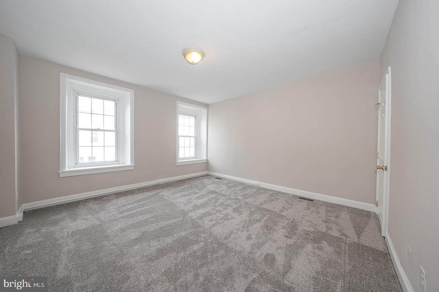 4728 Umbria Street photo 7