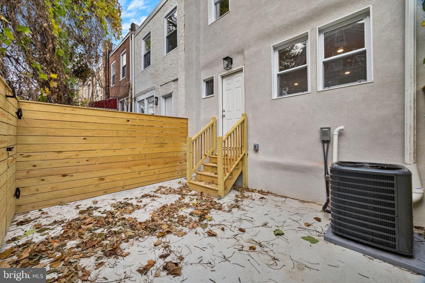 1030 S Frazier Street photo 11