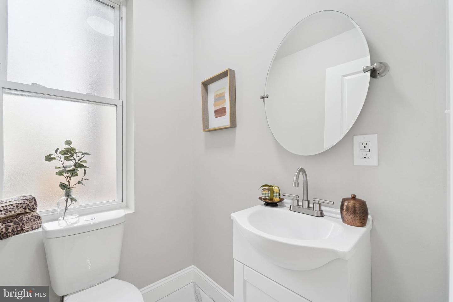 5339 Addison Street photo 12