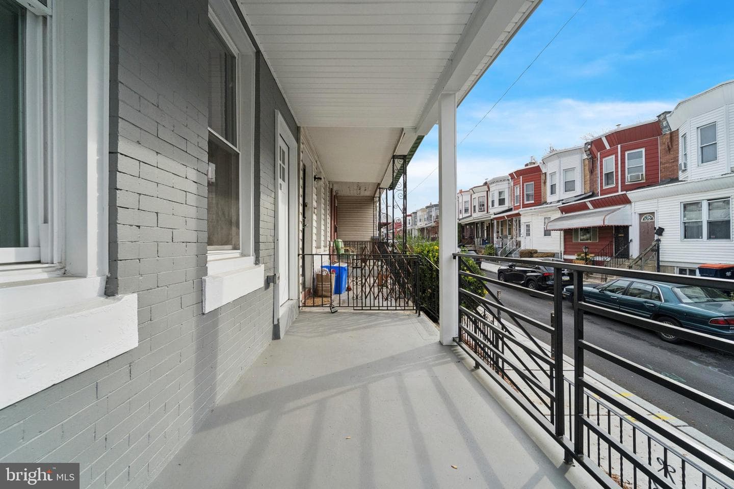 5339 Addison Street photo 2