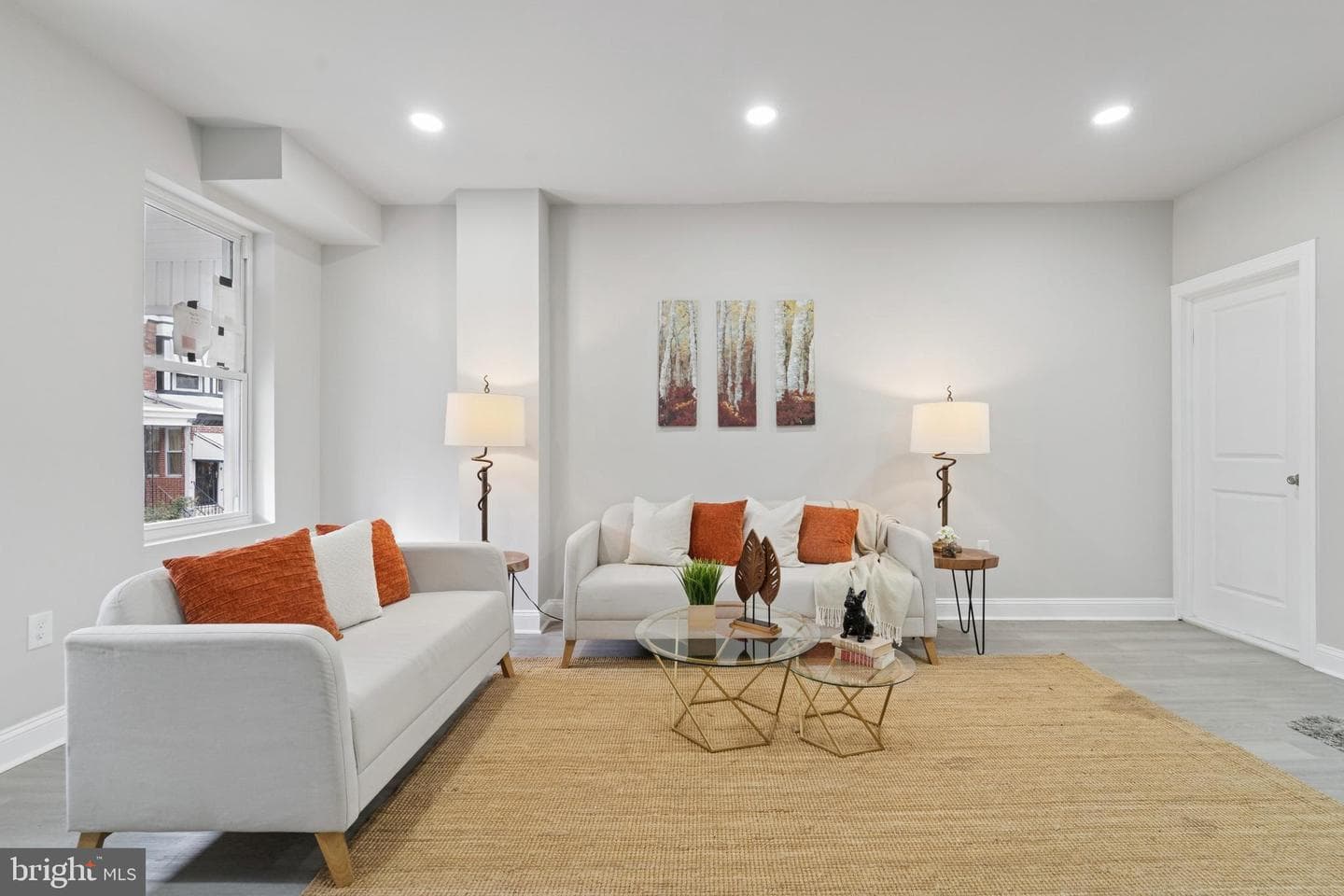 5339 Addison Street photo 6
