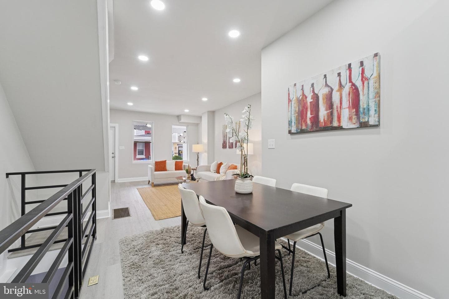 5339 Addison Street photo 7