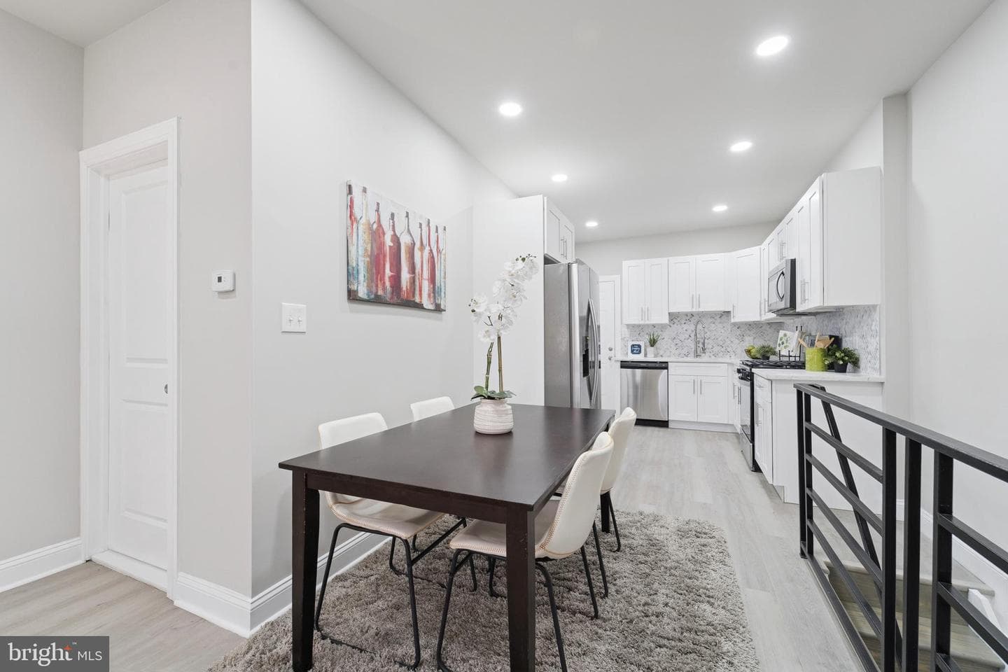 5339 Addison Street photo 8