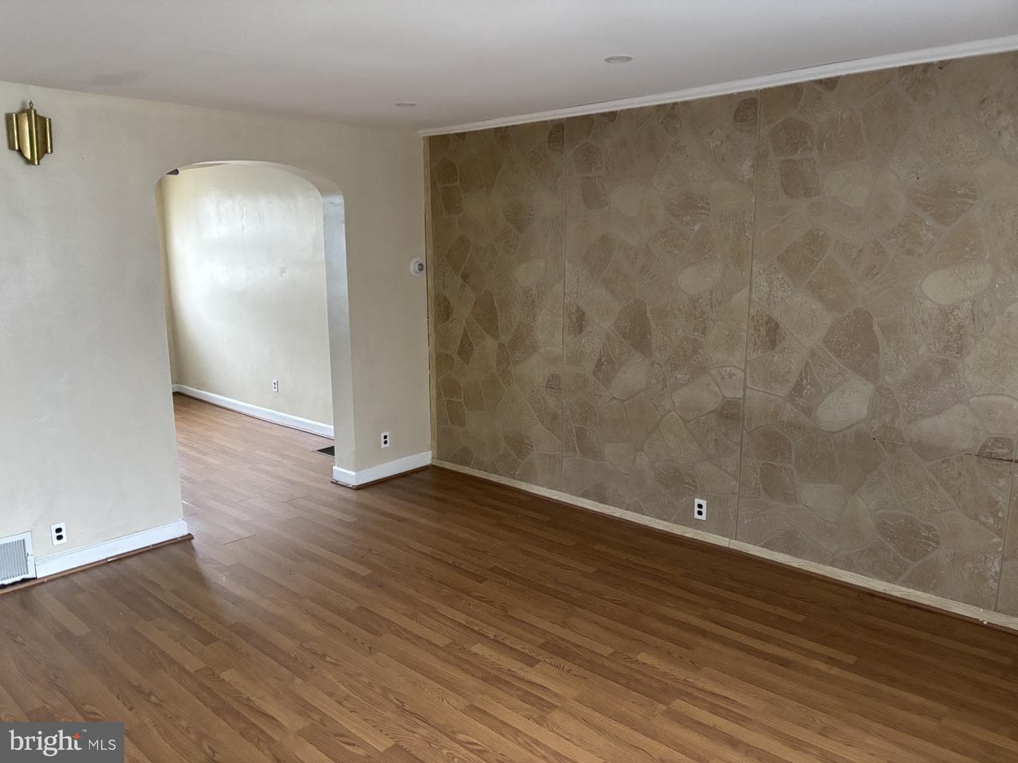 5409 Erdrick Street photo 3