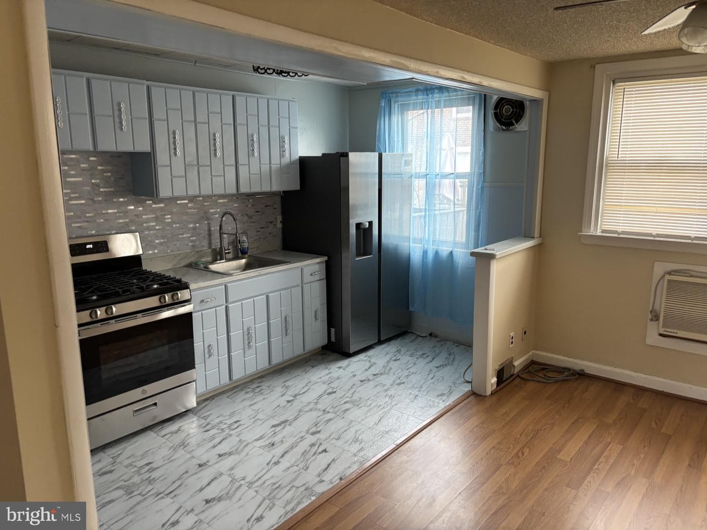 5409 Erdrick Street photo 5