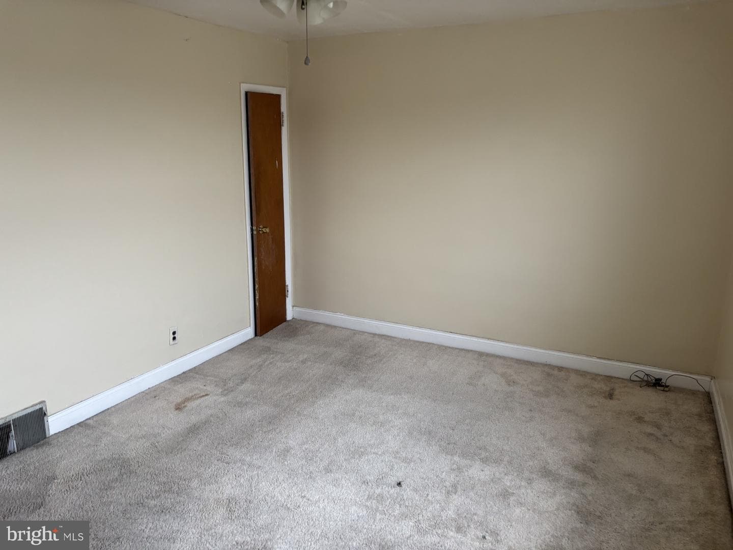 5409 Erdrick Street photo 8