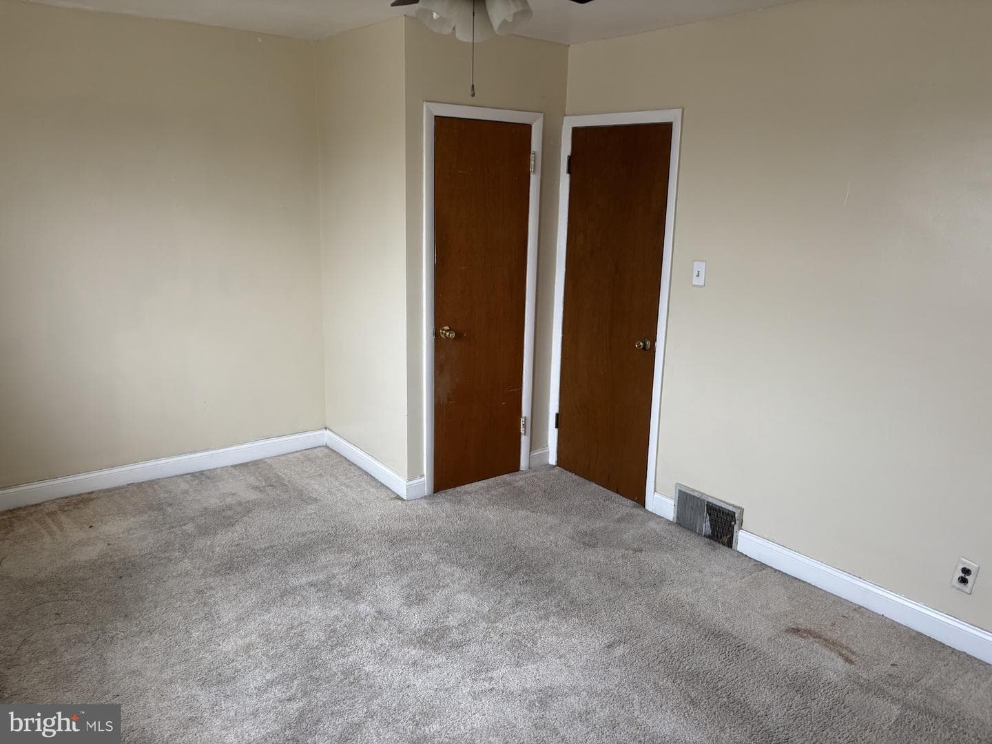 5409 Erdrick Street photo 9