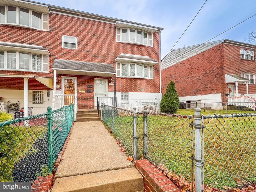 10843 Academy Road photo 2