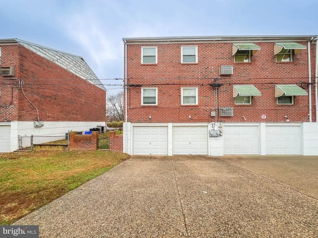 10843 Academy Road photo 29