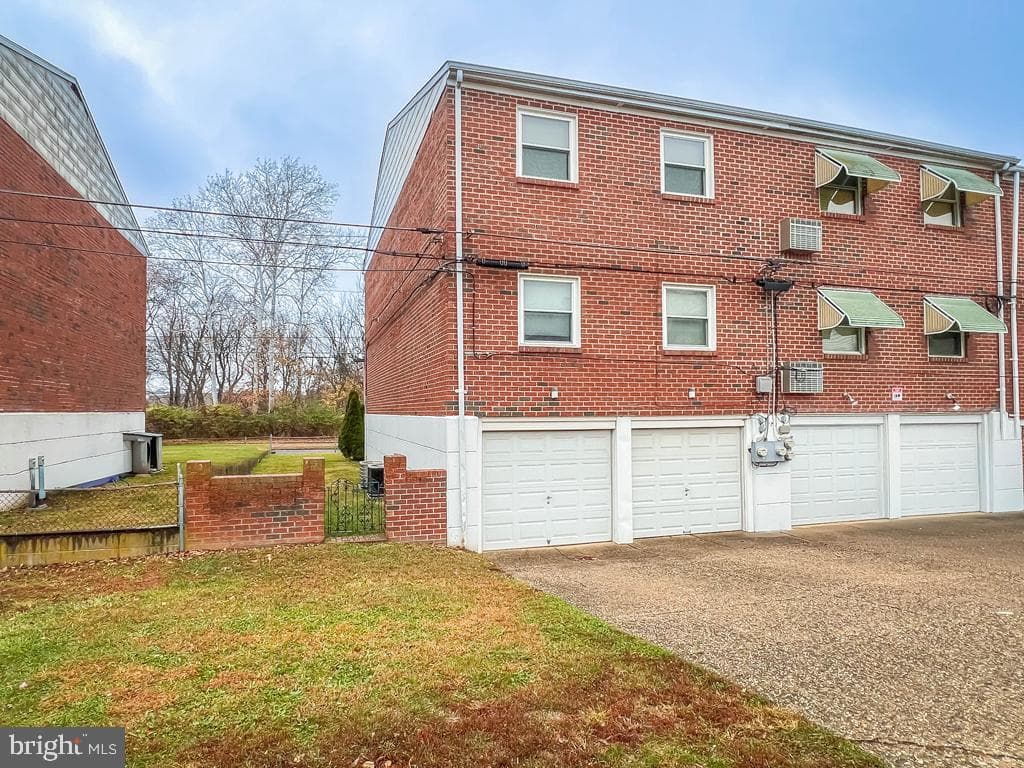 10843 Academy Road photo 30
