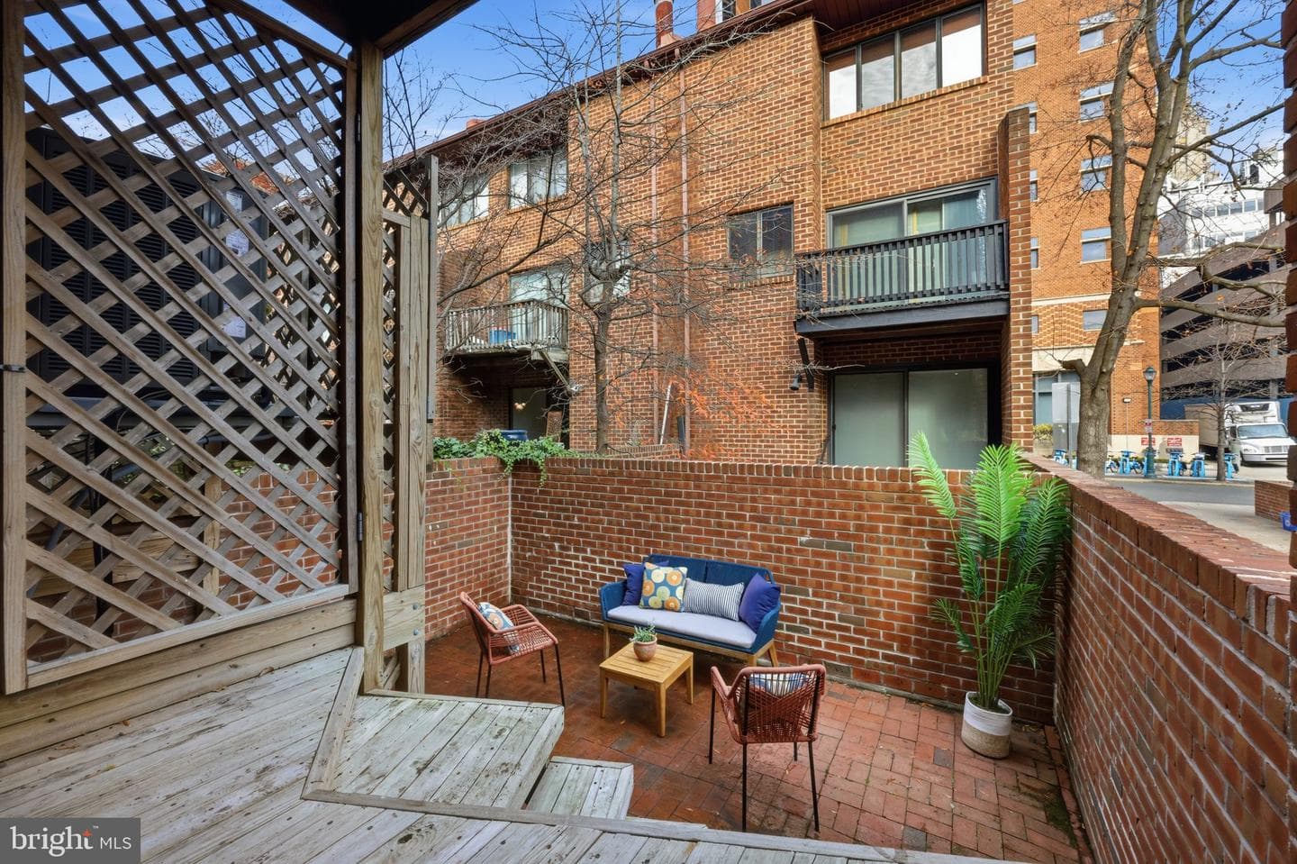 919 Latimer Street photo 12