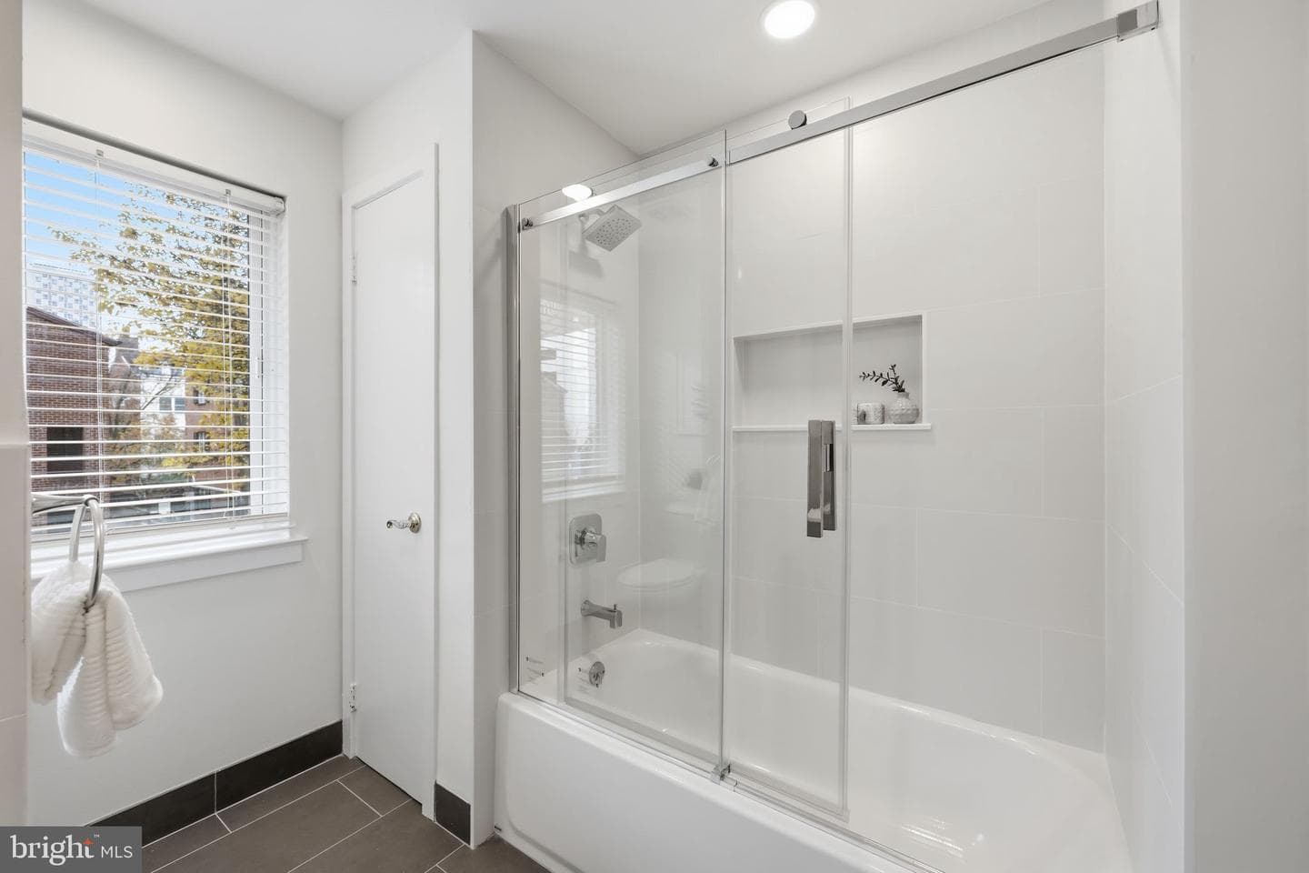 919 Latimer Street photo 20