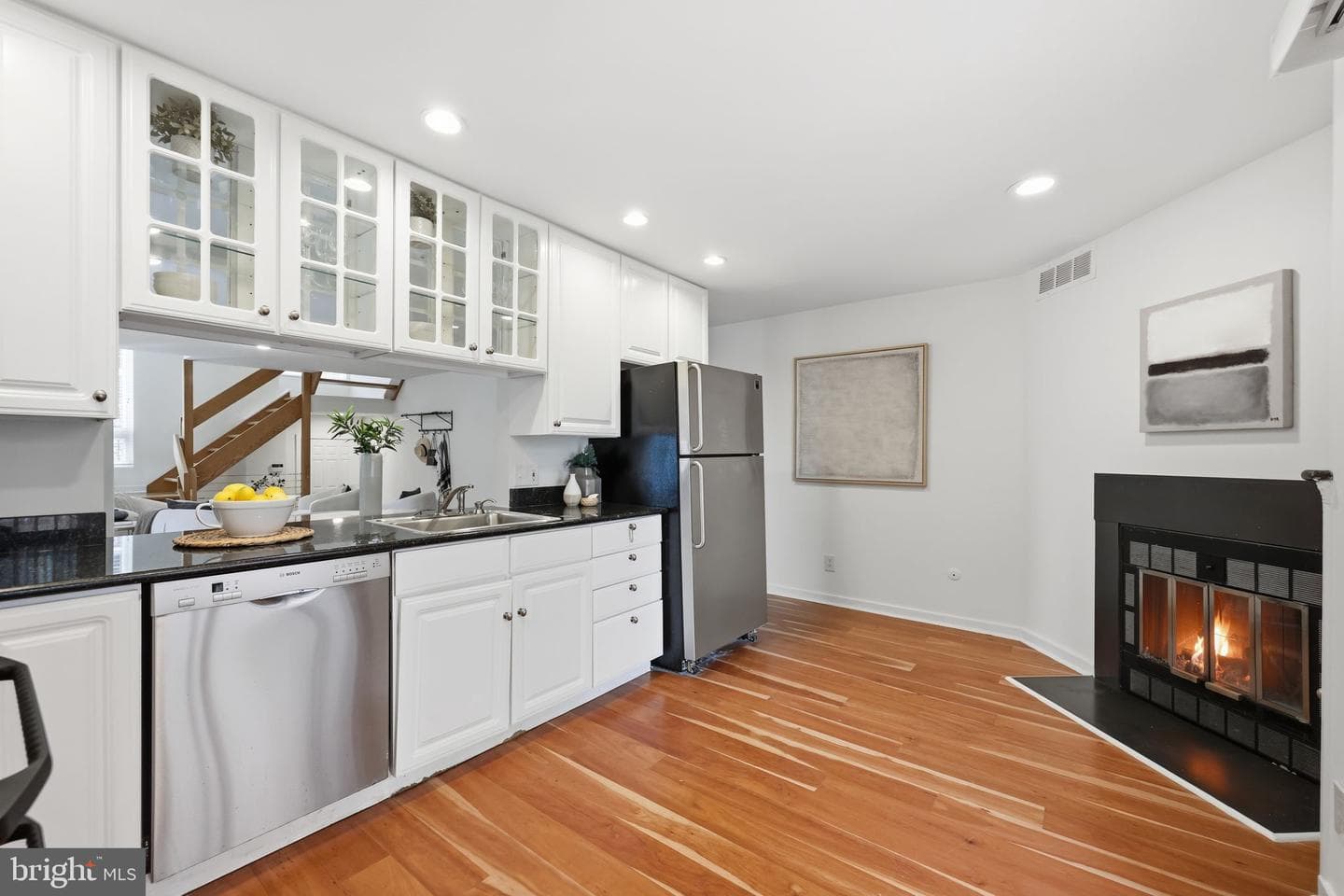 919 Latimer Street photo 8