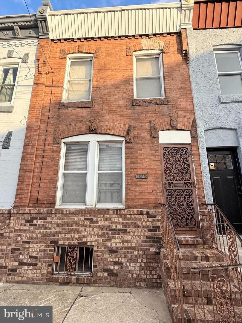 1605 S Ringgold Street photo 2