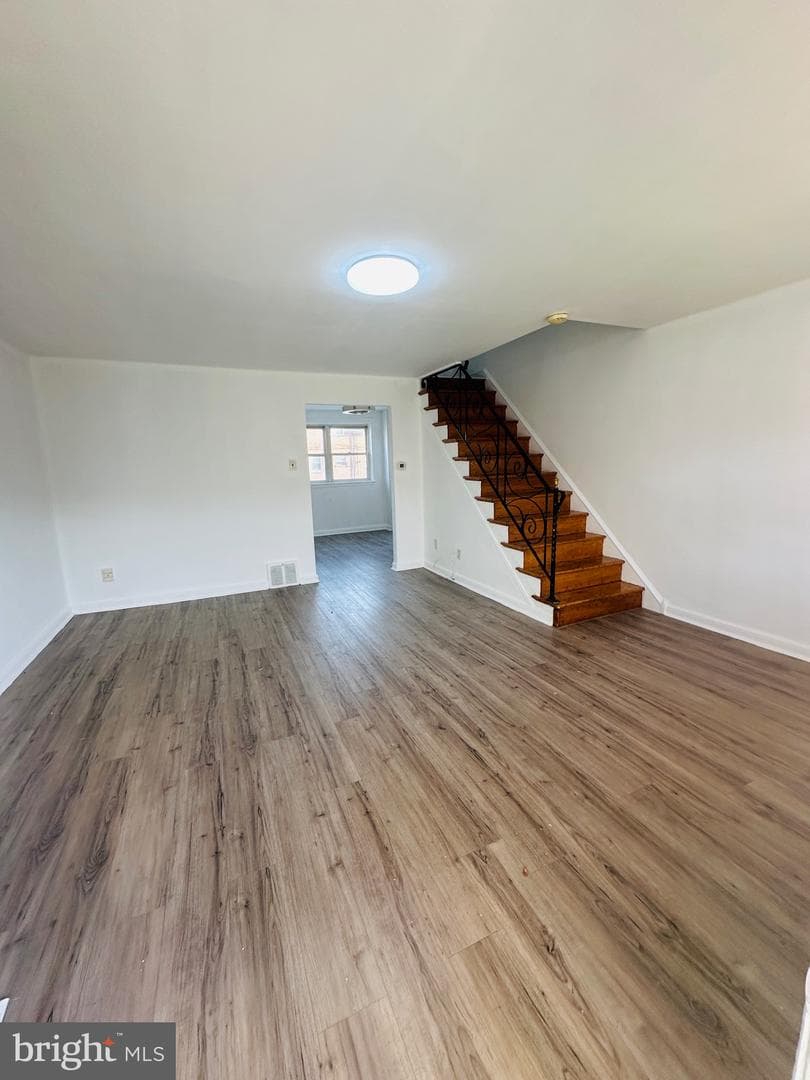7239 Eastwood Street photo 2