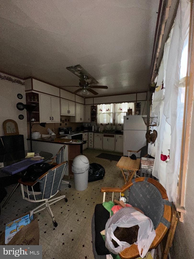 5730 Kemble Avenue photo 5