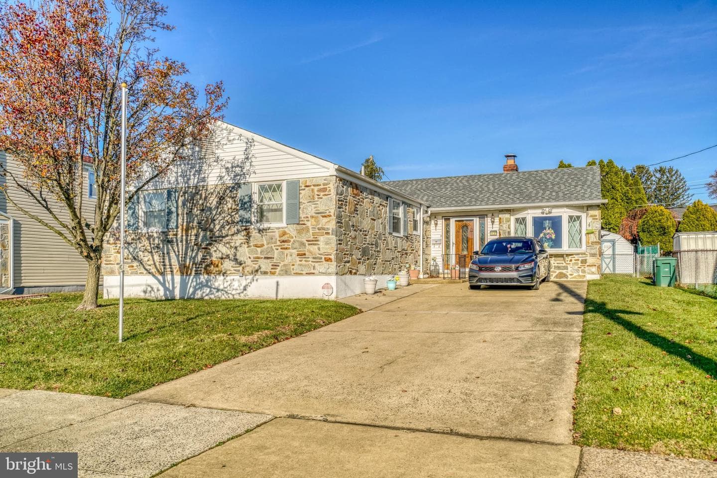 1137 Layton Road photo 1