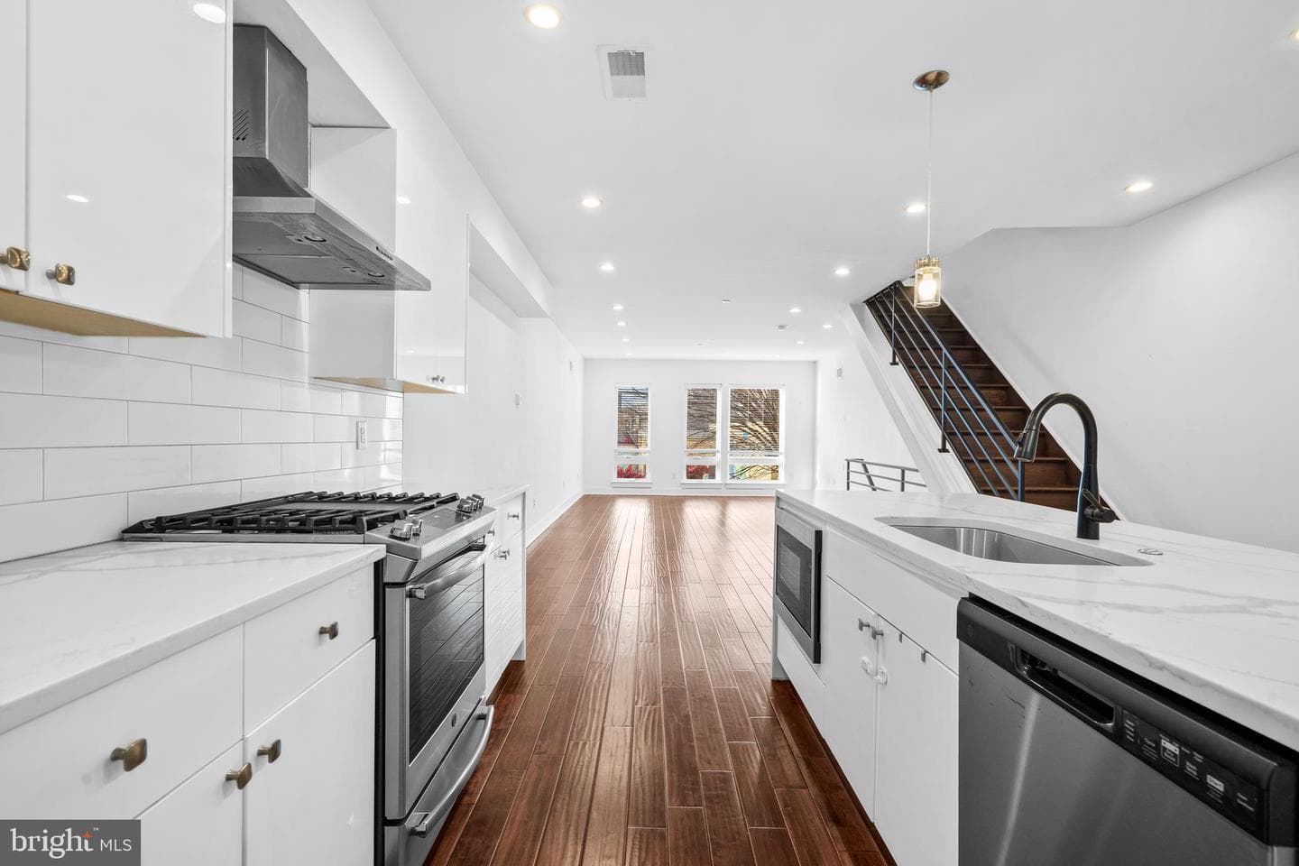 1807 Blair Street photo 14