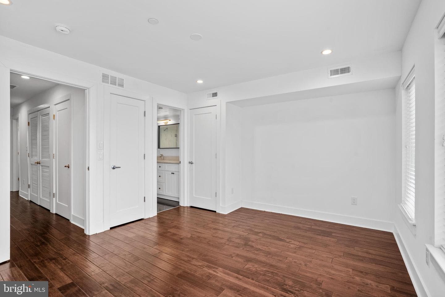 1807 Blair Street photo 19