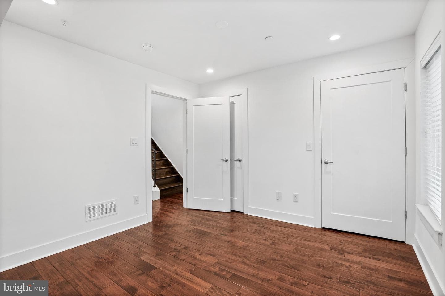 1807 Blair Street photo 25