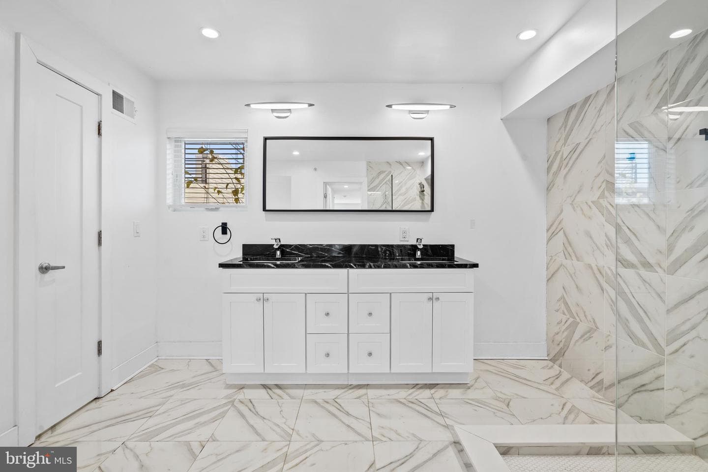 1807 Blair Street photo 31
