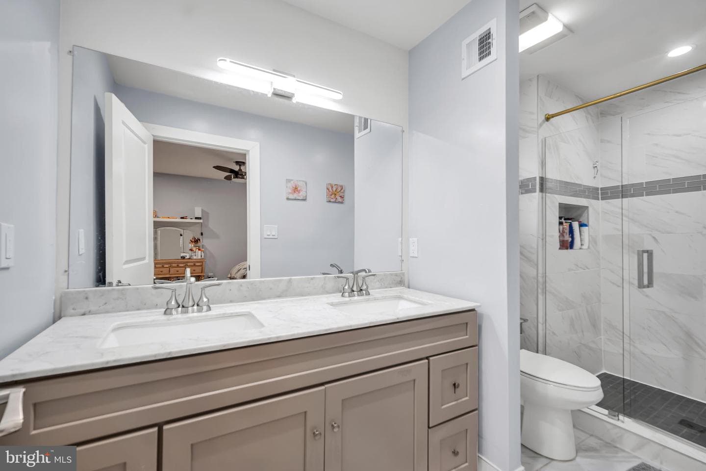 370 Selma Street photo 17