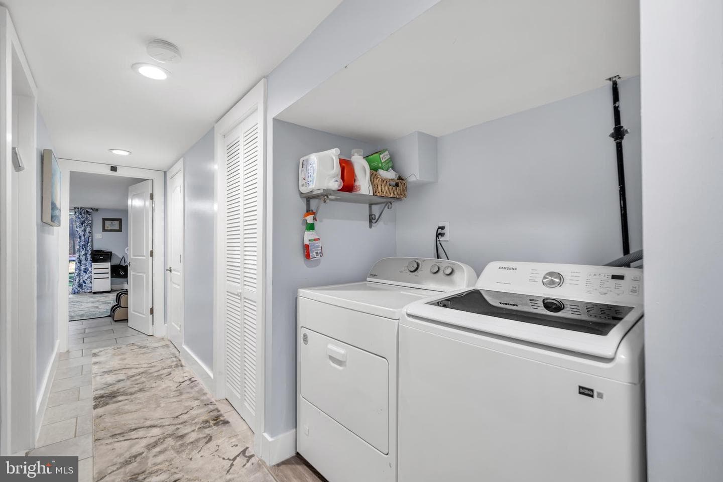 370 Selma Street photo 27