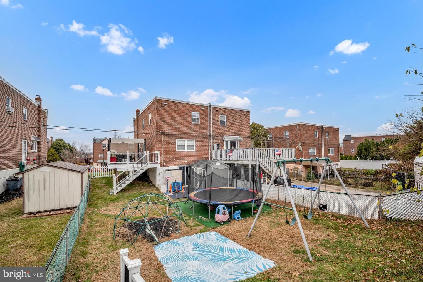 370 Selma Street photo 35