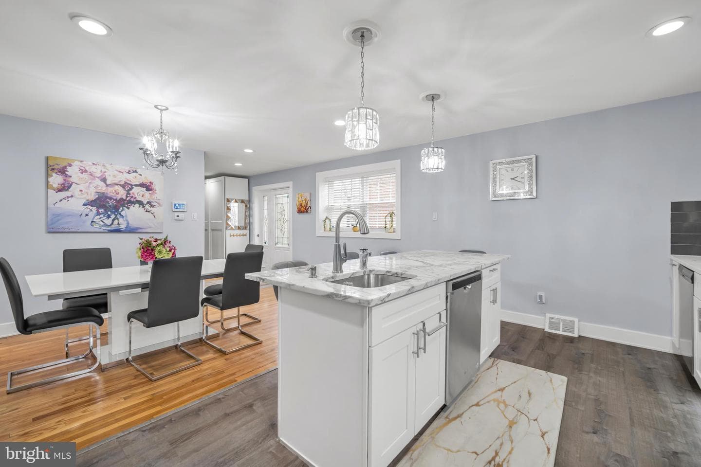 370 Selma Street photo 5