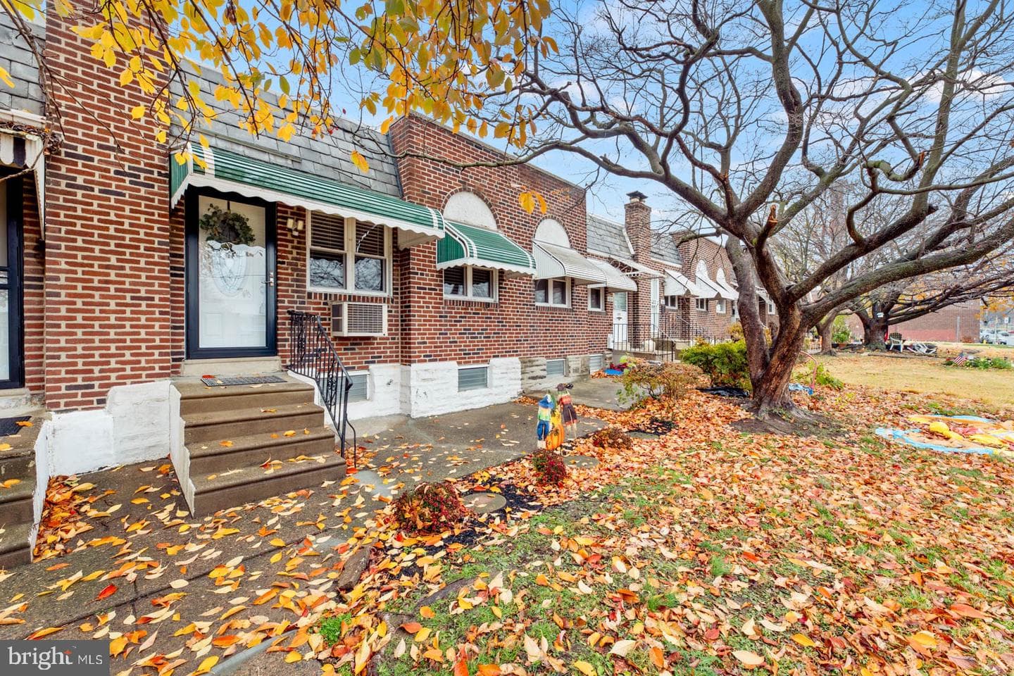 1629 E Comly Street photo 1