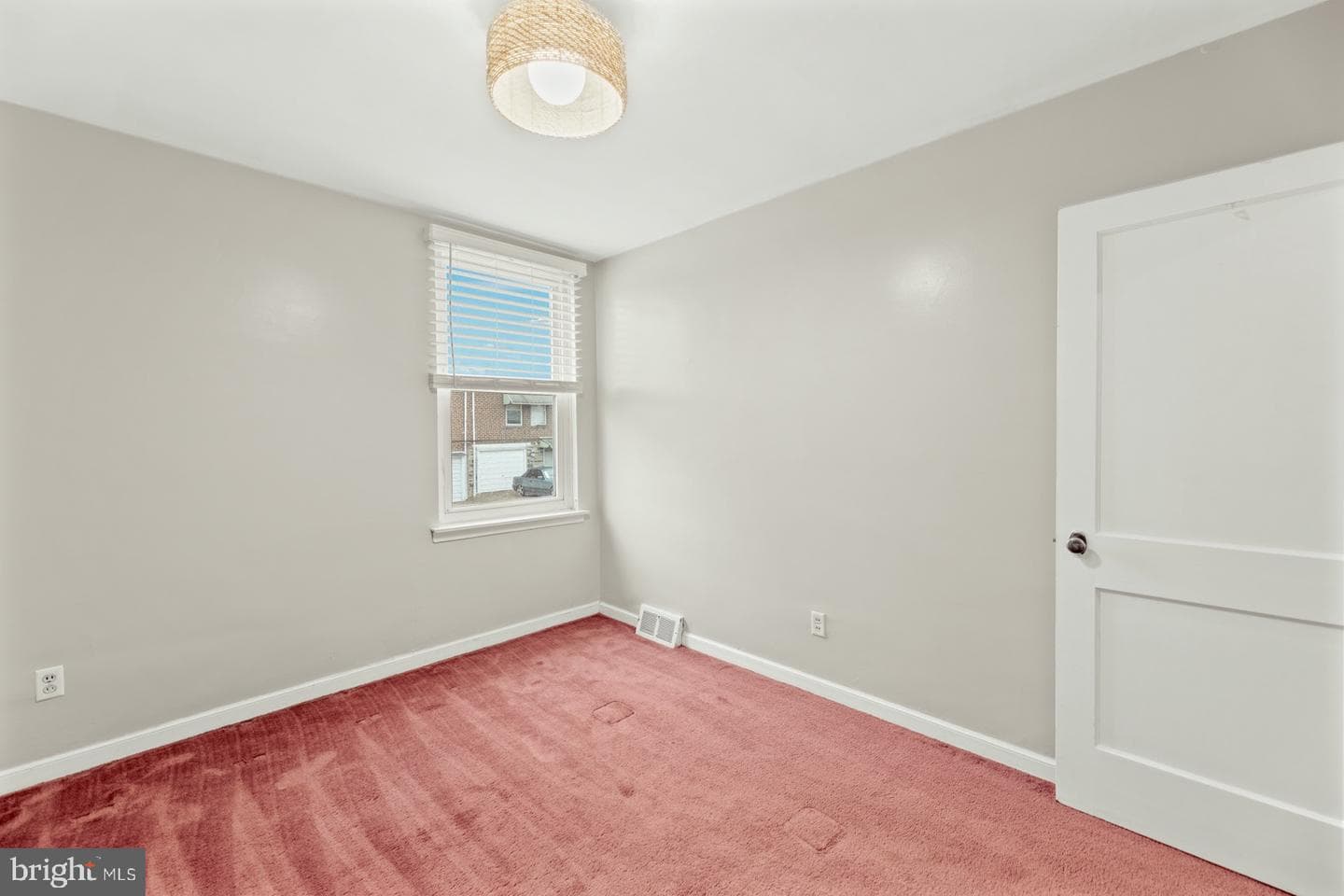1629 E Comly Street photo 17