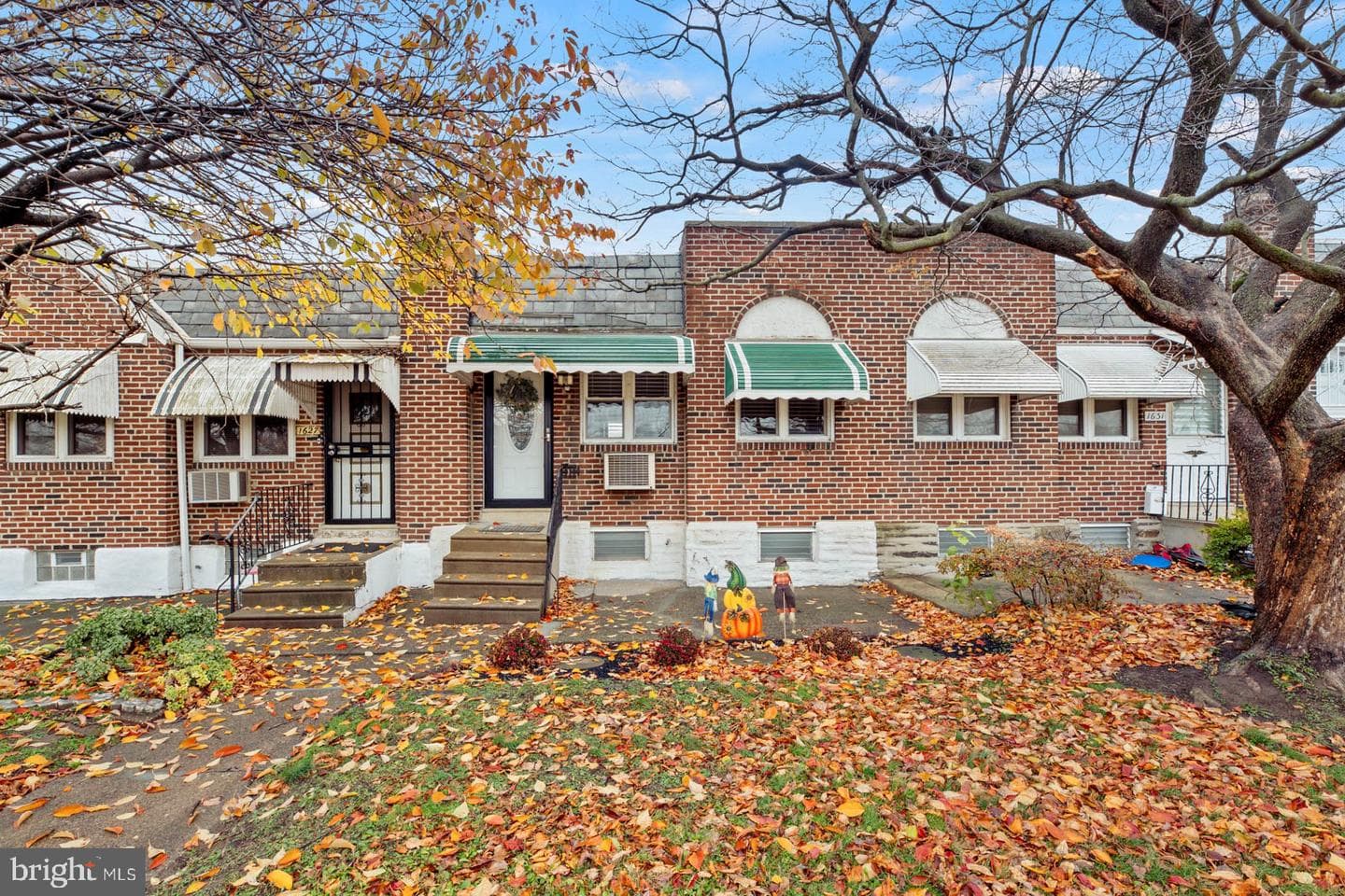 1629 E Comly Street photo 2