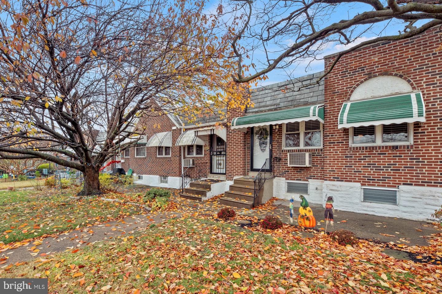 1629 E Comly Street photo 4
