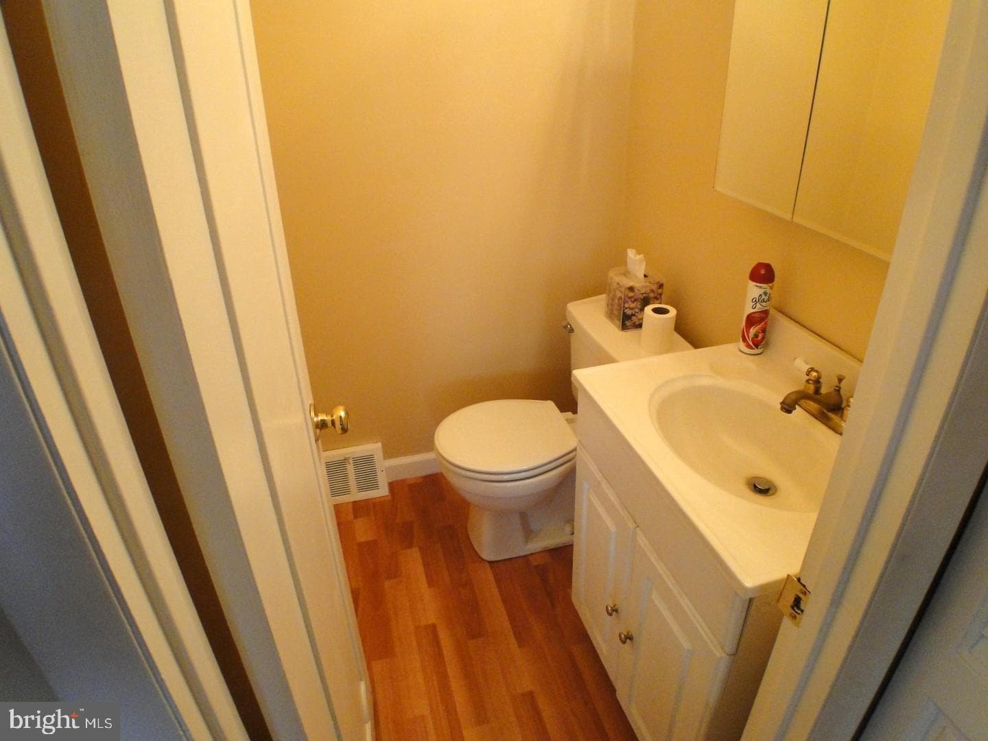 2839 Tremont Street photo 8
