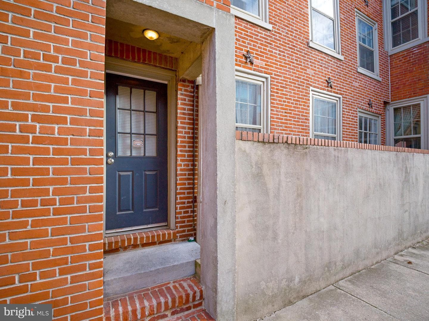 223 Carpenter Street photo 8