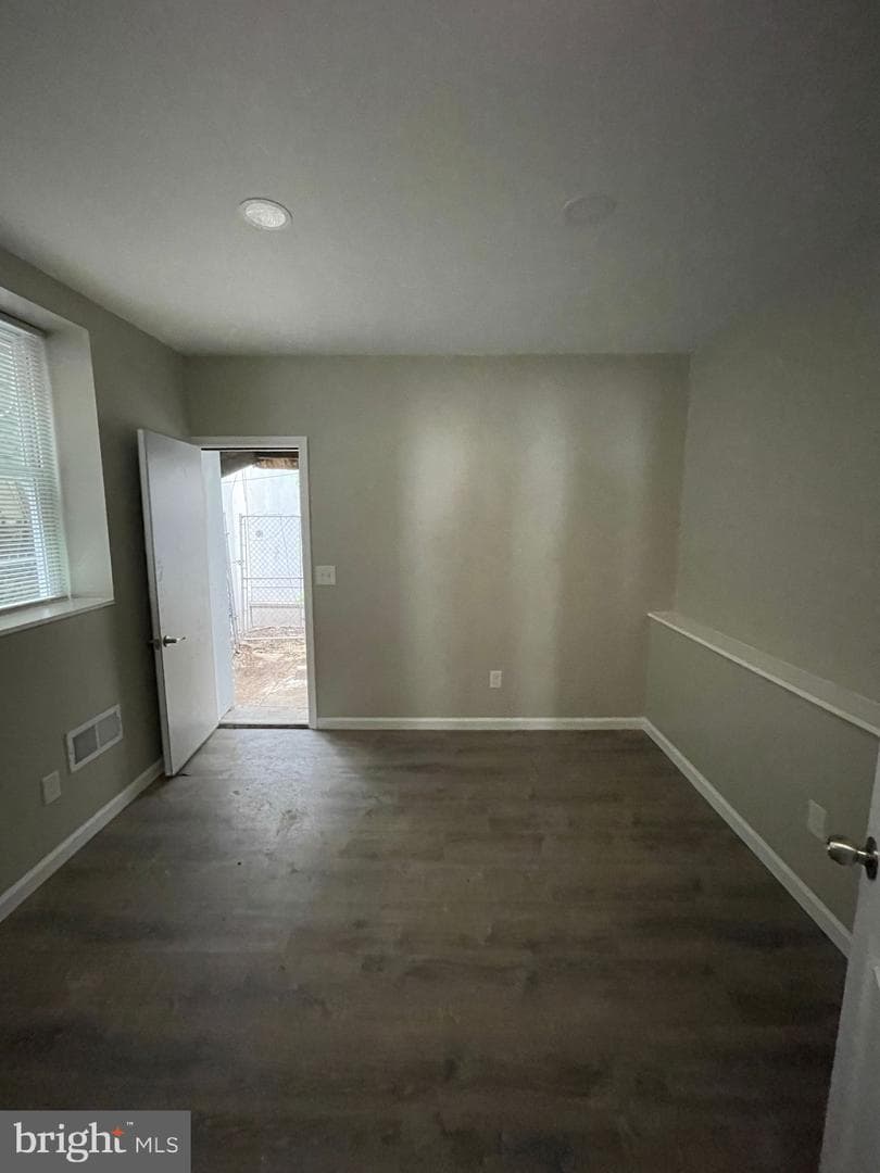 1405 W Pacific Street photo 14