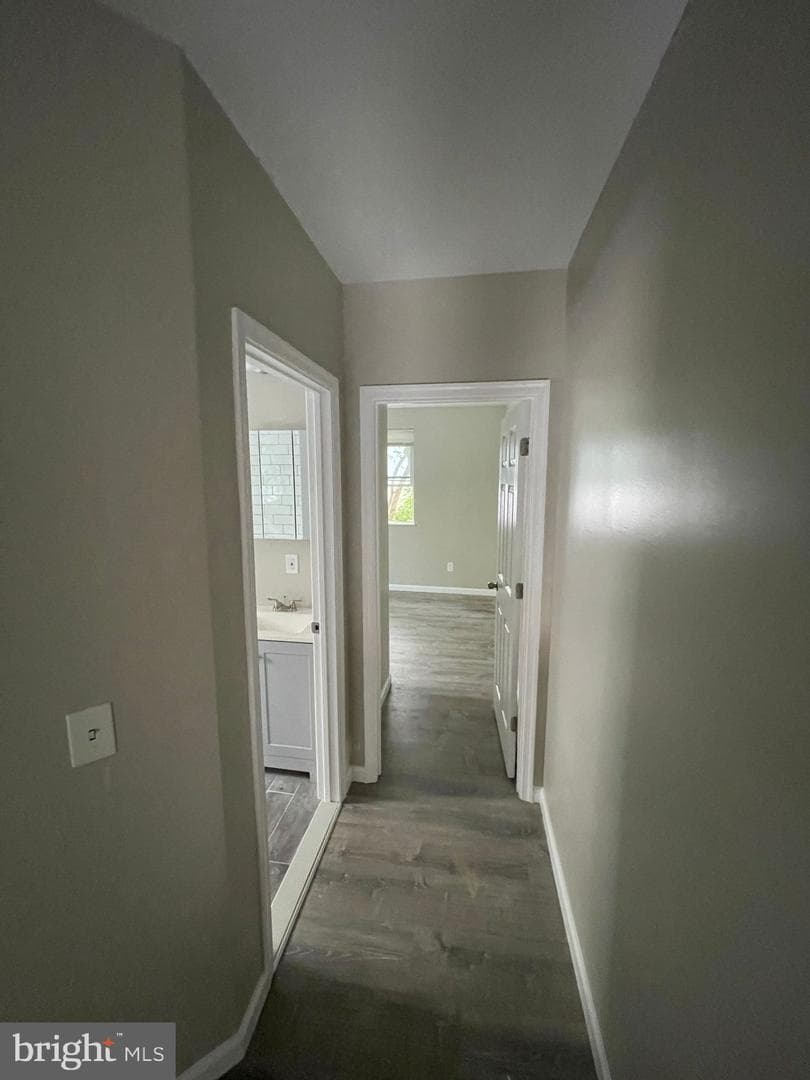 1405 W Pacific Street photo 27