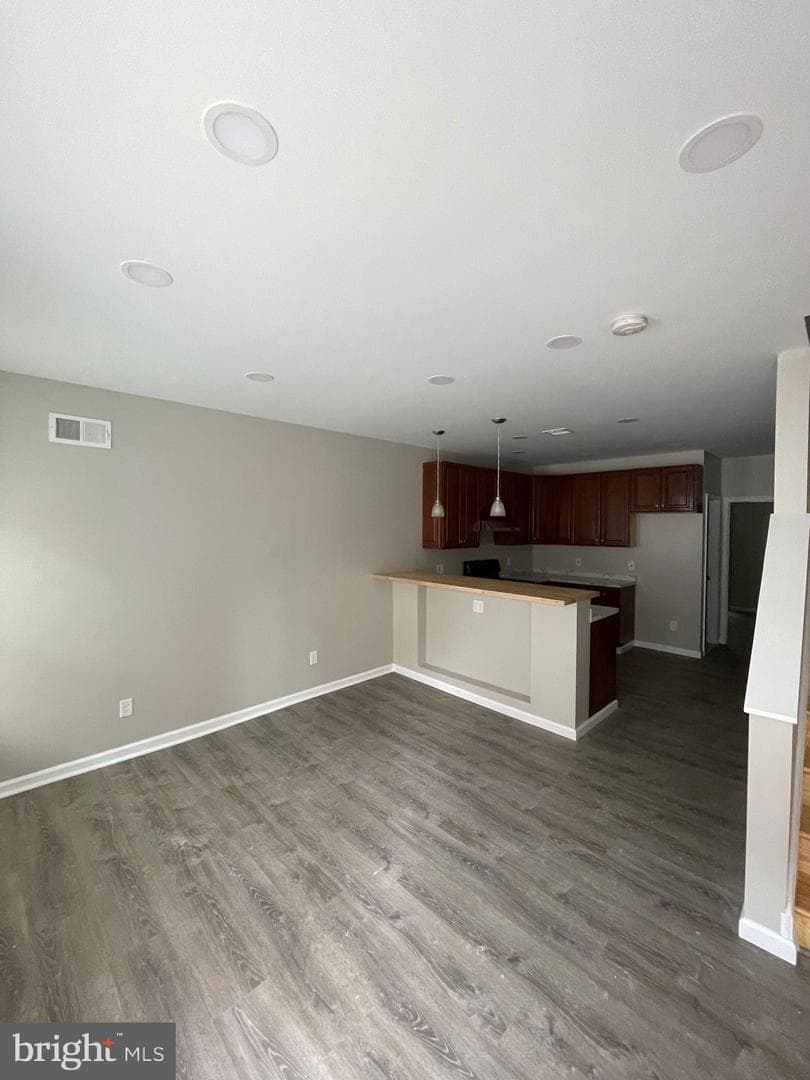 1405 W Pacific Street photo 3