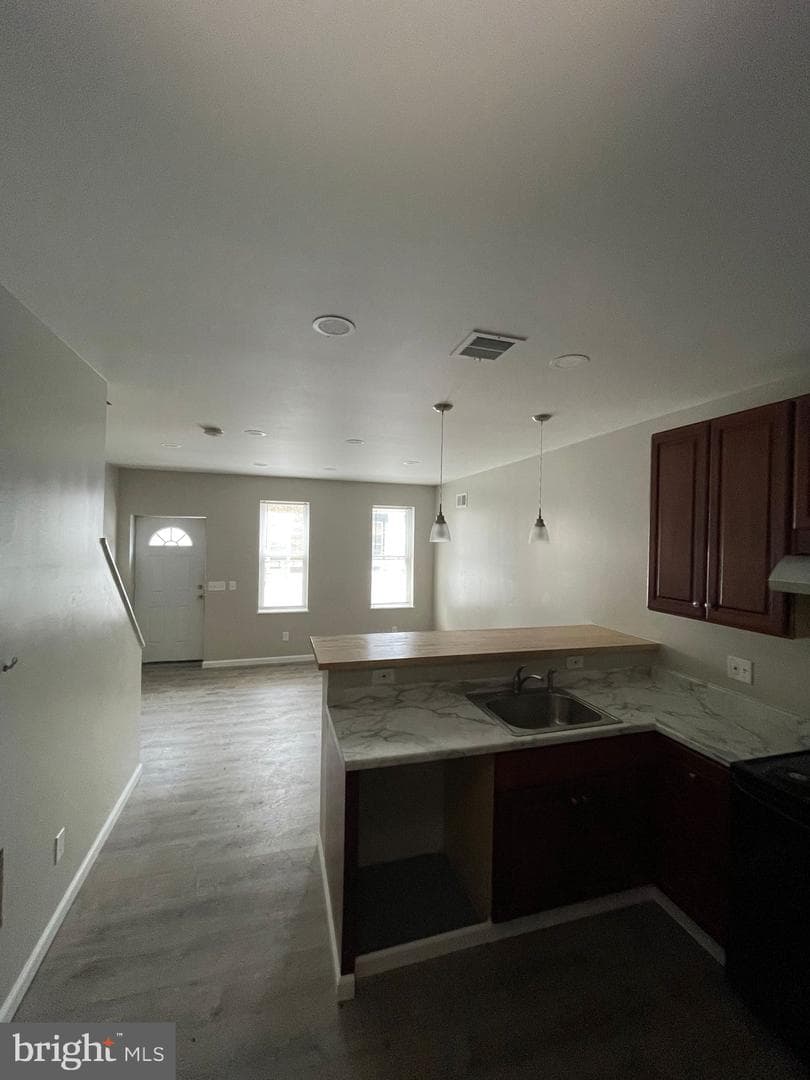 1405 W Pacific Street photo 6