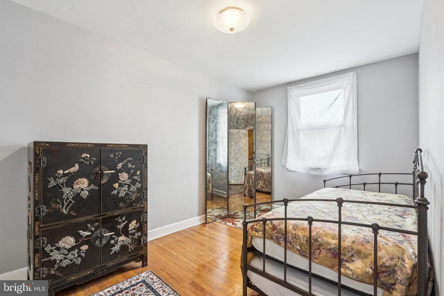 5437 Charles Street photo 11