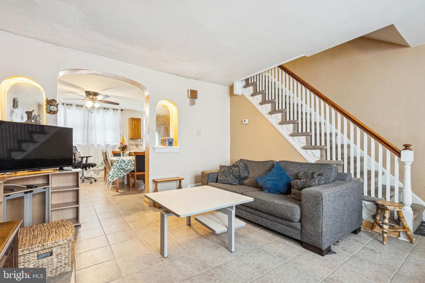 5437 Charles Street photo 2