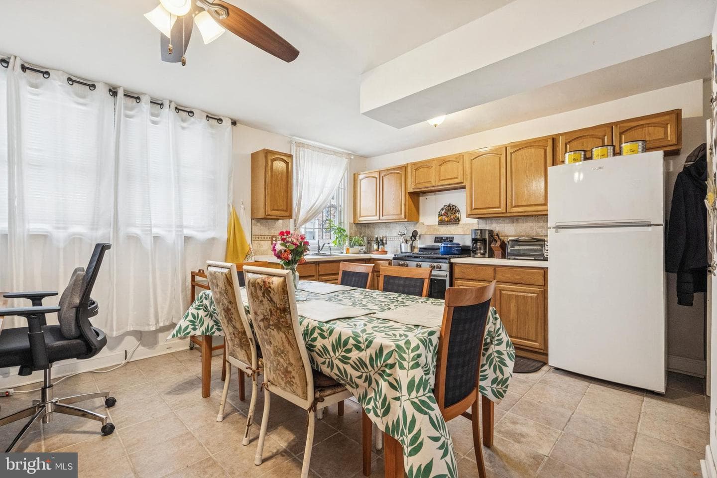 5437 Charles Street photo 7