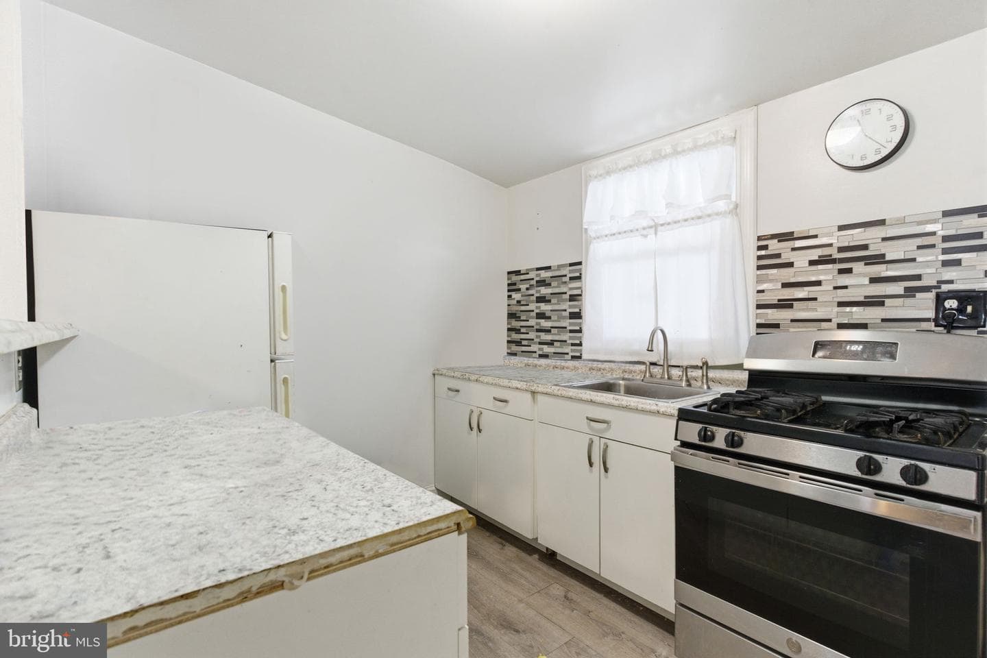4006 N Marshall Street photo 10