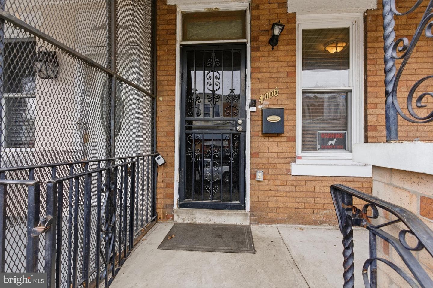 4006 N Marshall Street photo 2