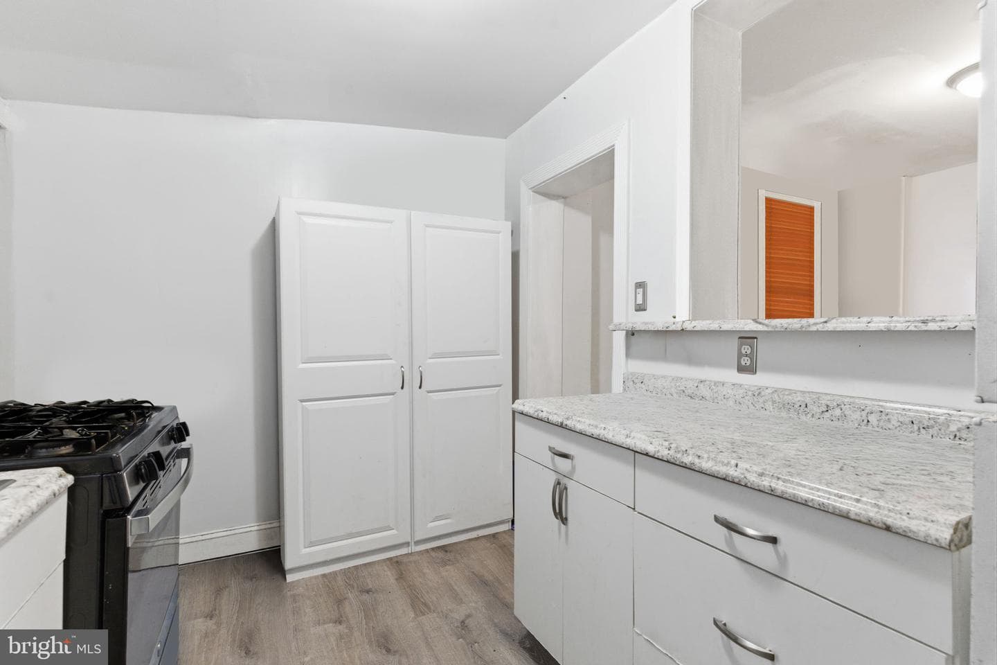 4006 N Marshall Street photo 8