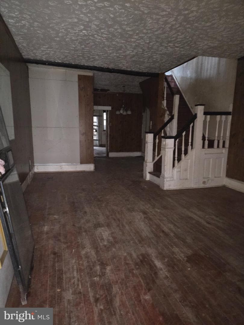 338 N Robinson Street photo 15