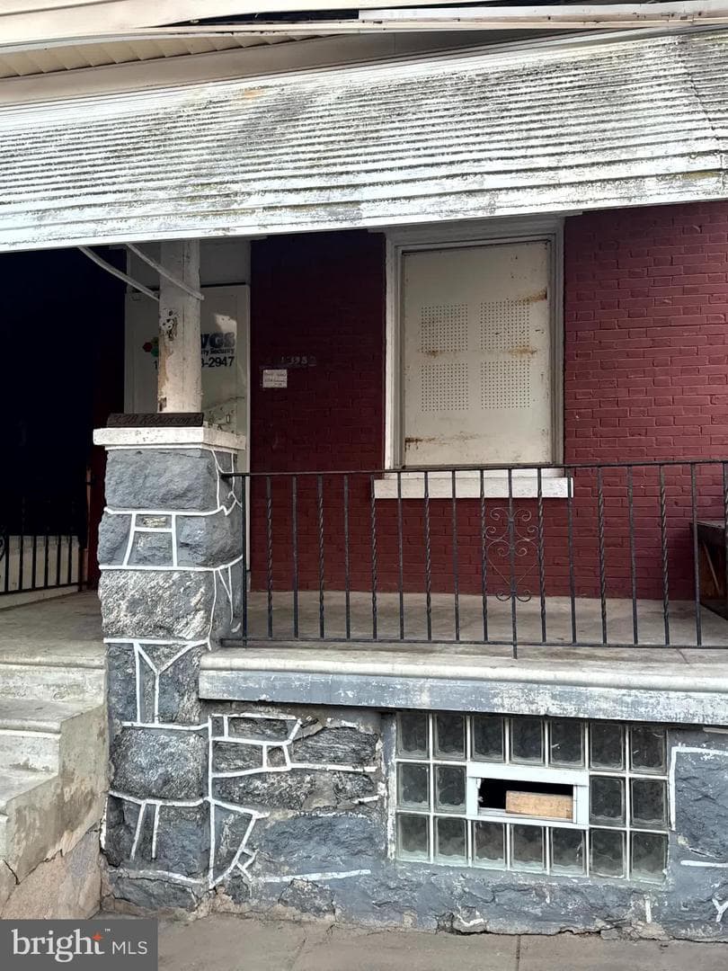 338 N Robinson Street photo 3
