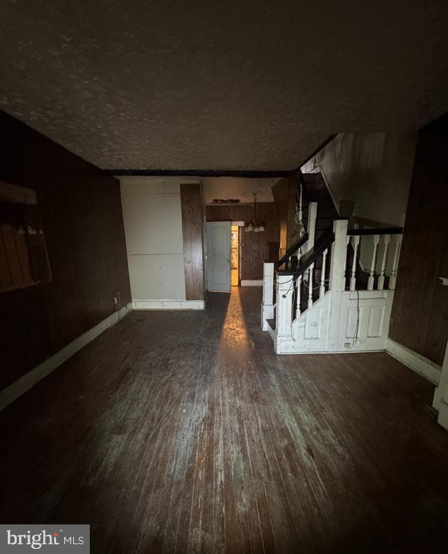 338 N Robinson Street photo 4